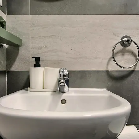 Guest house Nexus House 3*