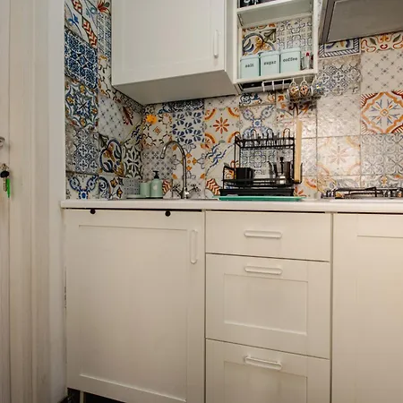 Nexus House 3* Naples