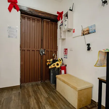 Nexus House 3* Naples